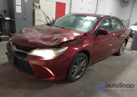 2015 Toyota Camry Se z USA, uszkodzony, nr VIN 4T1BF1FK4FU906719